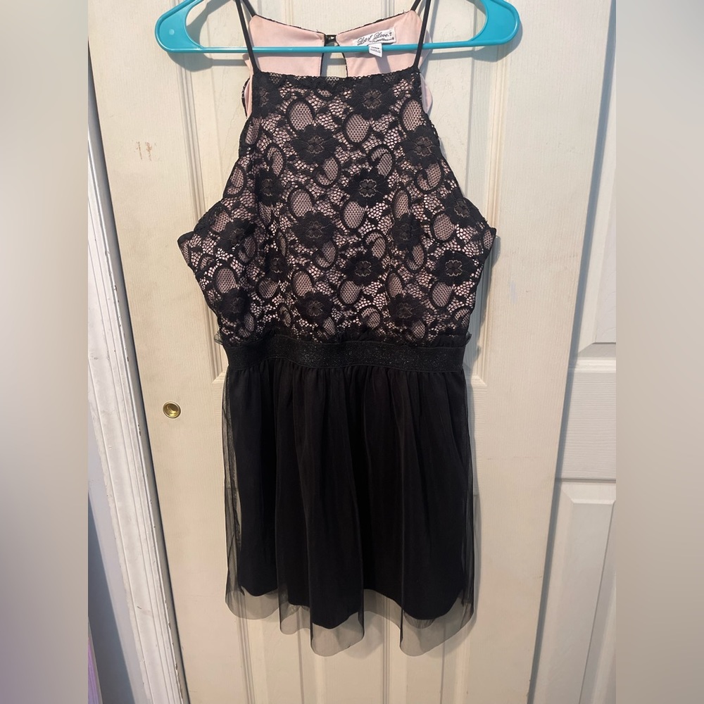 Women’s dress